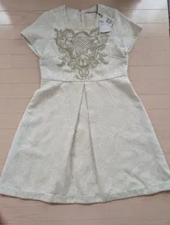 モワ・ノン・プリュ アナトリエ 刺繍ワンピース 新品タグ付きのサムネイル