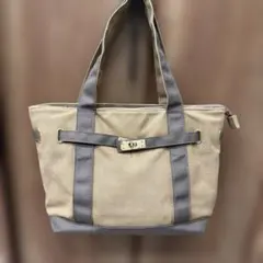 【未使用品】アー・ヴェ・ヴェ a.v.v トートバッグのサムネイル