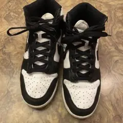 ナイキダンクハイ　ナイキダンク　パンダ