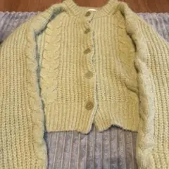 淡いグリーン ケーブル編み ニットカーディガン