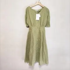 新品　OLIVE des OLIVE　刺繍レースＶネックワンピース