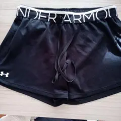値下げレディースUNDER ARMOUR 黒 ショートパンツ800円→550円