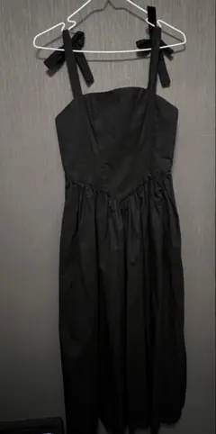 【新品/未使用 タグ付き】 リボン付きブラックキャミワンピース XS