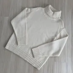 GU アイボリー タートルネック ニット L