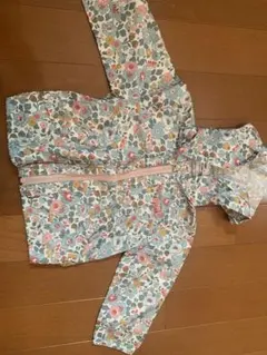 【期間限定値下げ中】familiar 花柄　リバティパーカー 80サイズ