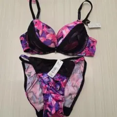 新品未使用タグ付き aimerfeel 花柄ブラジャーショーツセット M