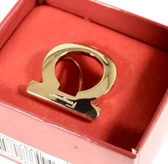 フェラガモスカーフ