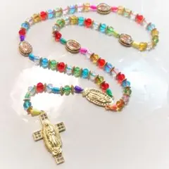 カラフルビーズの十字架ネックレス