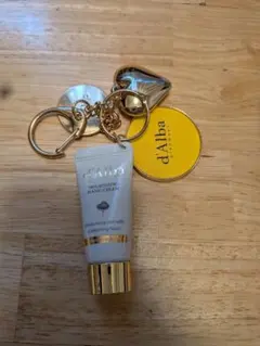 ダルバ　ハンドクリームつきチャーム