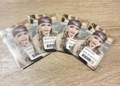 MISAMO モモ オンラインくじ ステッカー