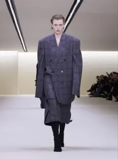 BALENCIAGA バレンシアガ　テーラードジャケット　ハーフパンツ　23AWのサムネイル
