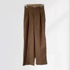 earth music&ecology タックストレートパンツ　ブラウン