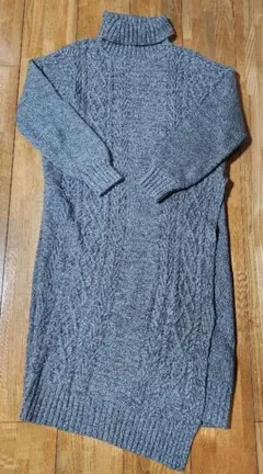 BEAMS HEART ケーブル編み ニットワンピース グレー