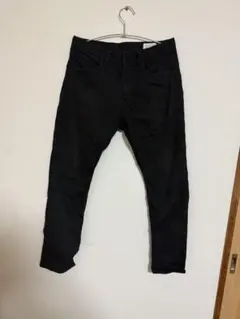 スキニーパンツ