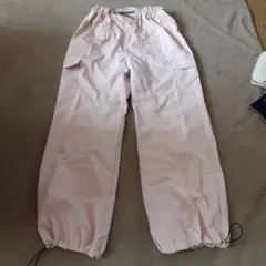 ピンク カーゴパンツ ドローストリング付き