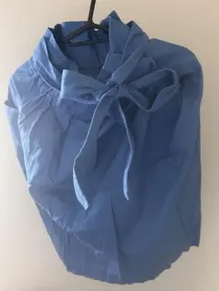 リボン付き青フレアスカート ひざ丈