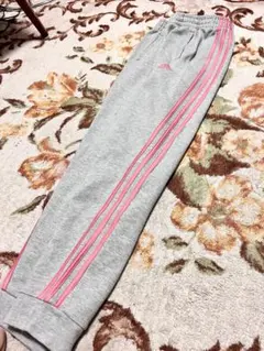 adidas グレー生地×ピンクライン160cm スウェット