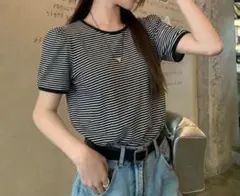 ボーダー柄バックリボン半袖Tシャツ　トップス　洋服　韓国　ファッション　女性服