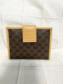 CELINE オールドセリーヌ　ヴィンテージ　マカダム柄　二つ折り財布のサムネイル