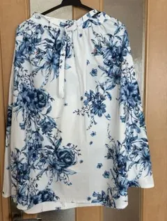 ZARA 花柄 フレアスカート ホワイト ブルー M ベルト付き 夏のサムネイル
