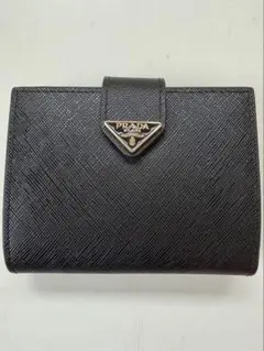 【超美品】PRADA サフィアーノレザー 二つ折り財布 ブラックのサムネイル