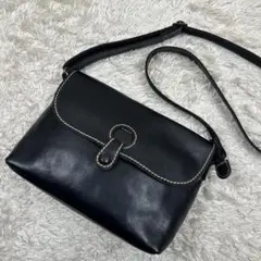 美品 Lily レザー フラップ ショルダーバッグ ブラック 斜め掛けのサムネイル