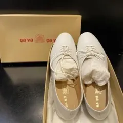OLUB-A cava cava ホワイト シューズ 24.5 美品 中古のサムネイル