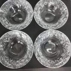 新品　ガラス　デザート皿　４枚セット　昭和レトロ　ビンテージ　アンティーク　花柄