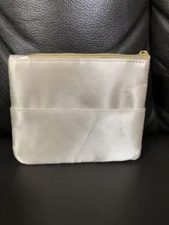 ゴールドのポケットティッシュケース