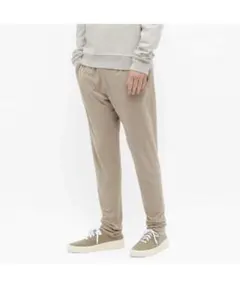 エッセンシャルズ