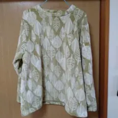 葉柄プリント長袖トップス