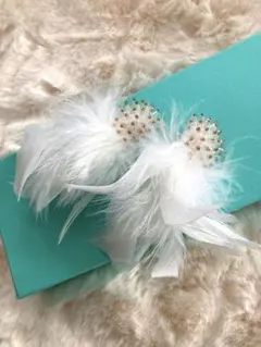 ブライダル ホワイトファーのイヤリング ピアス ドレス 花