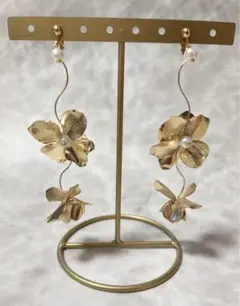 ブライダル　イヤリング　ピアス　大ぶり　ゴールド