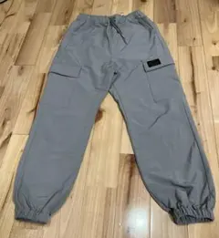 140 グレー　ズボン