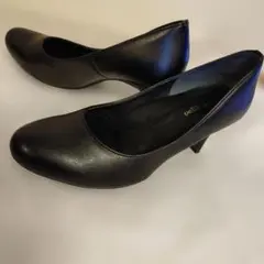 マルイの楽ちんパンプスvelikoko ブラックのサムネイル