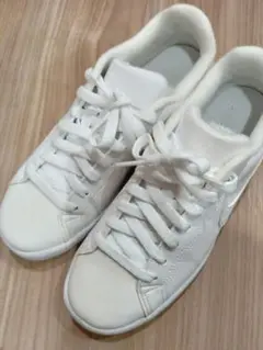 NIKE ホワイト スニーカー