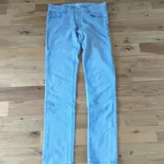 ユニクロ　ライトブルー スキニーデニム