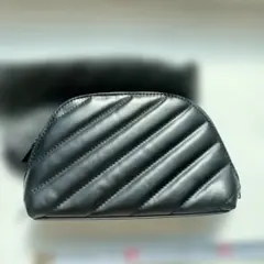 イヴ・サンローラン　ノベルティ　ポーチ　ブラック