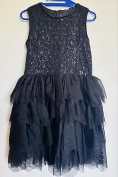 H＆Mブラックフリルワンピース 150cm