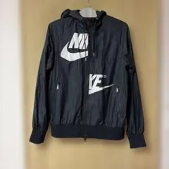 NIKE ウィンドブレーカー