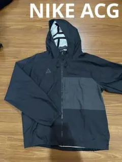 NIKE ACG ブラック マウンテンパーカーのサムネイル