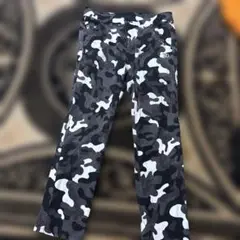 パーリーゲイツ　迷彩 メンズパンツ サイズ4
