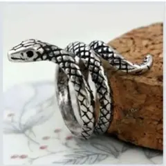 パ*ば様 シルバー レディース 蛇 指輪 スパイラル レトロ ヴィンテージ風 リ