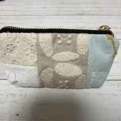 パッチワークデザイン ミニポーチ／ミナペルホネンのハギレで作りました。