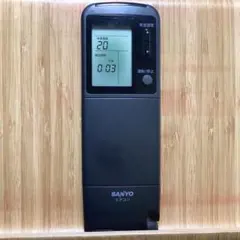 SANYO エアコン用リモコン RCS-WR1A(K) 壁掛けホルダー付きのサムネイル