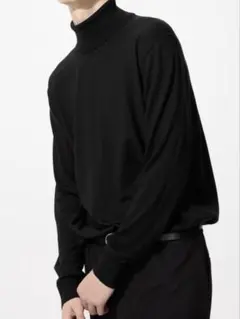ユニクロ　UNIQLO エクストラファインメリノタートルネックセーター　ブラック