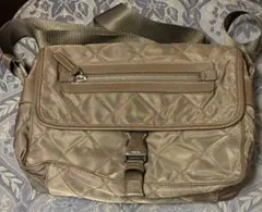 PRADA キルティングショルダーバッグ ベージュ