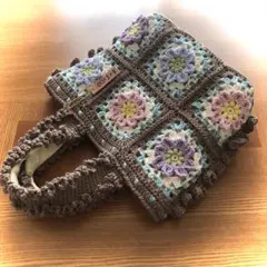 サイドフリルプチフラワー　モチーフ編みトートバッグ　かぎ針編み