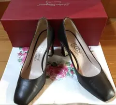 2025年最新】フェラガモ パンプス 22.5の人気アイテム - メルカリ