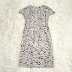 COUP DE CHANCE 総柄タイトワンピース　ライトベージュ　ひざ丈